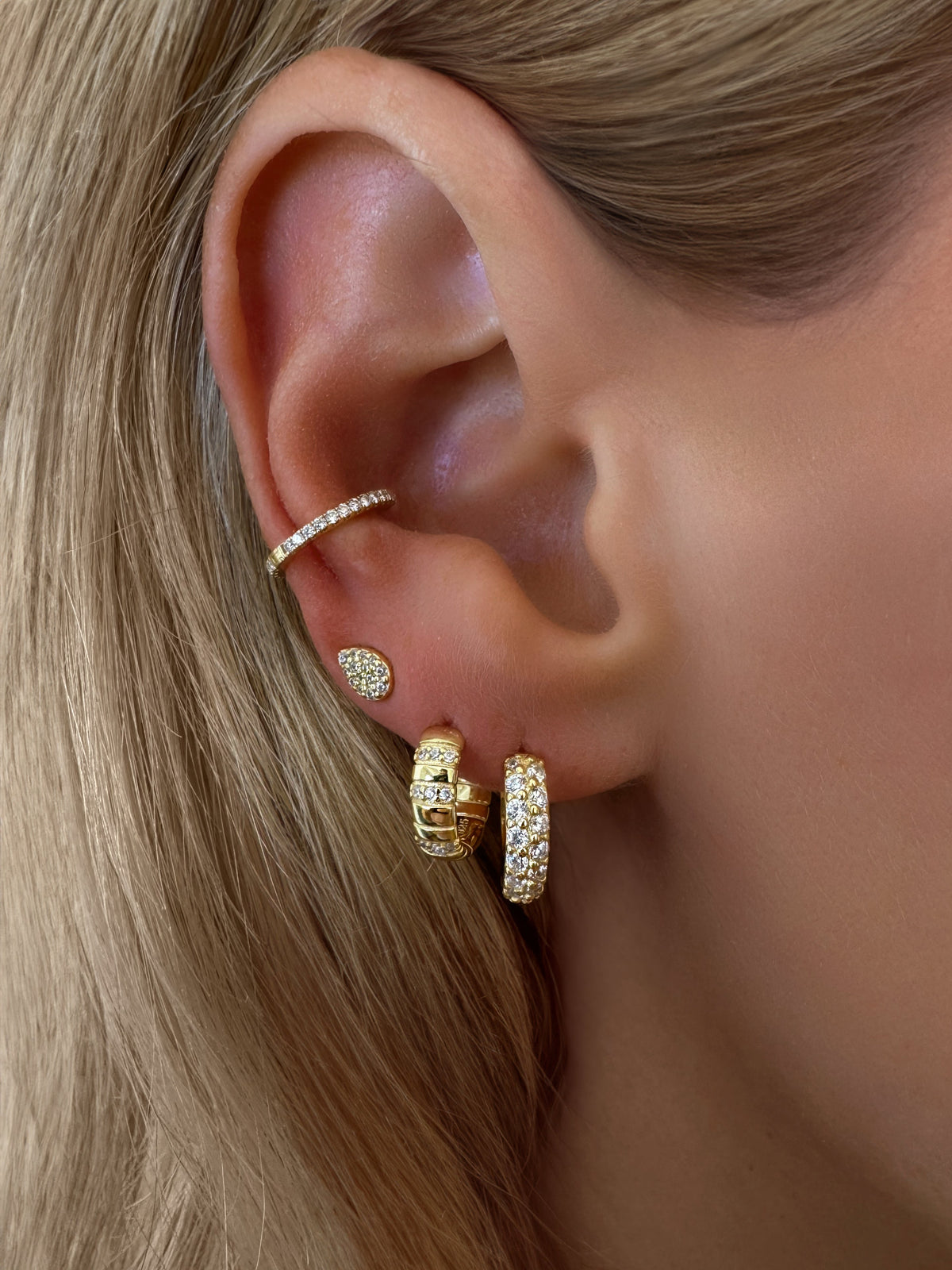 14k Vermeil Ribbed Alternating Pave' Huggies